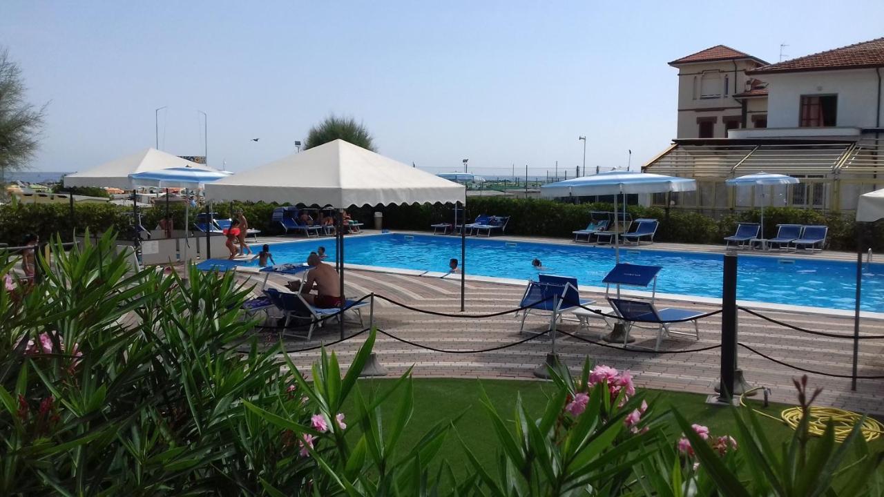 Hotel Atlantic Rimini Exteriér fotografie